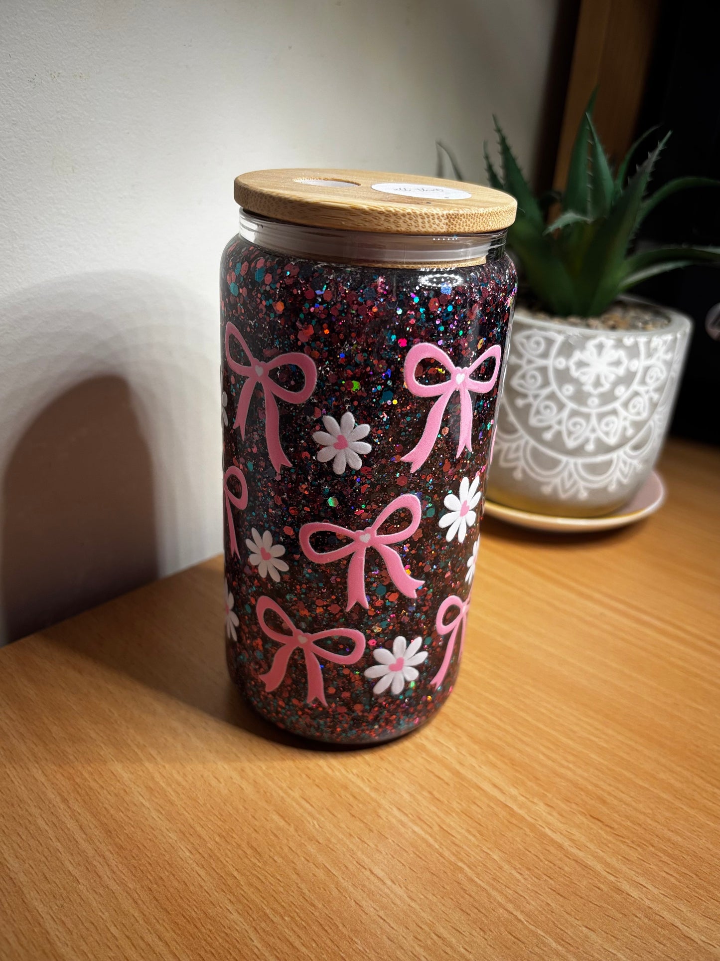 Flowers and Bows- Glass Snow Globe Tumbler